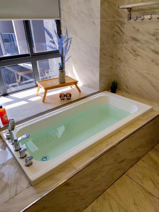 Imperio Residence Bathtub Studio At Malacca Town-Near Jonker Street Экстерьер фото